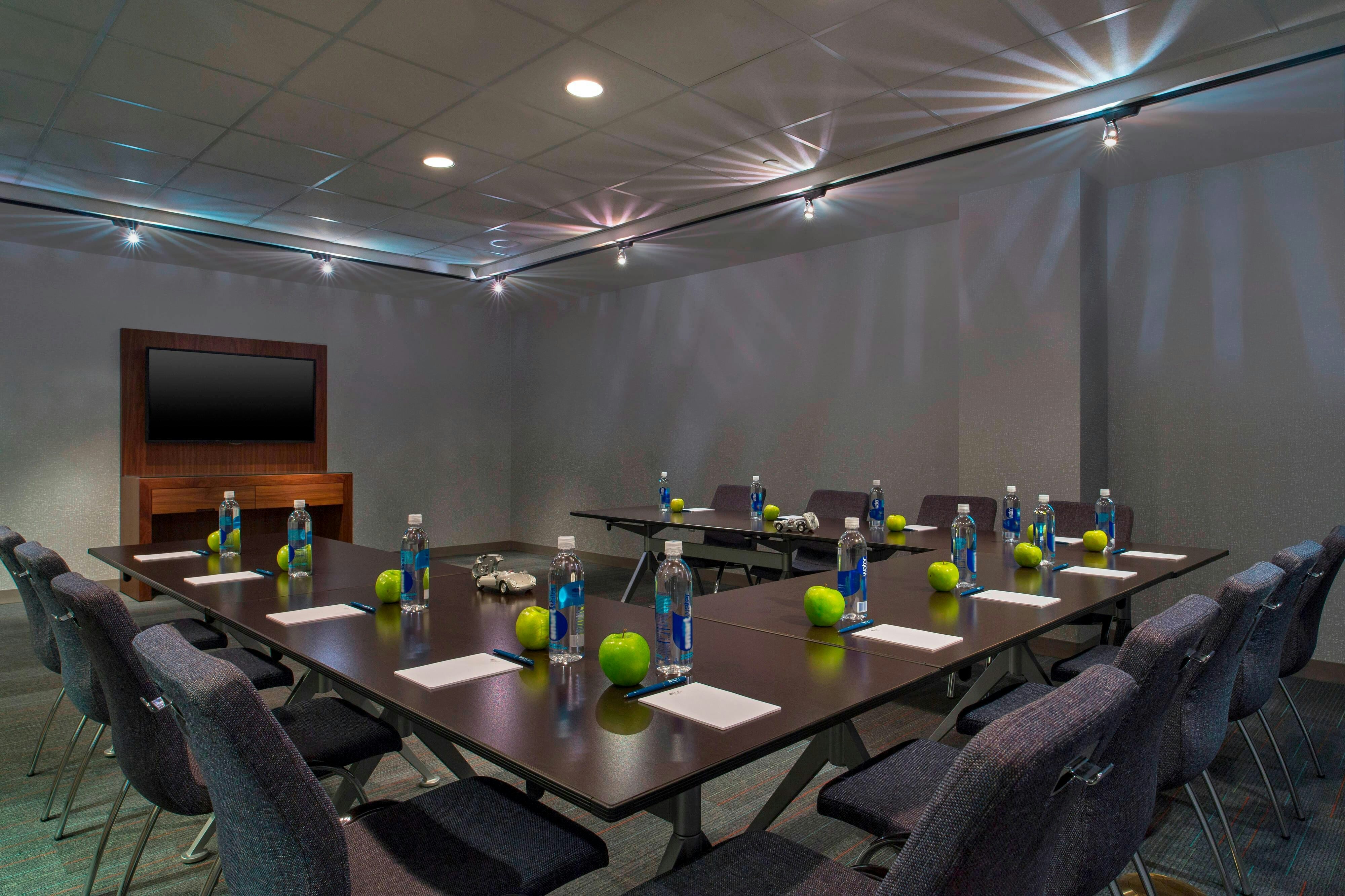 Aloft New Orleans Downtown 4/10