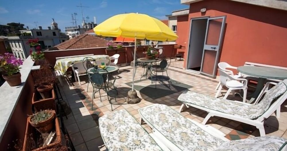 Hotel Villa Rosa 34/40