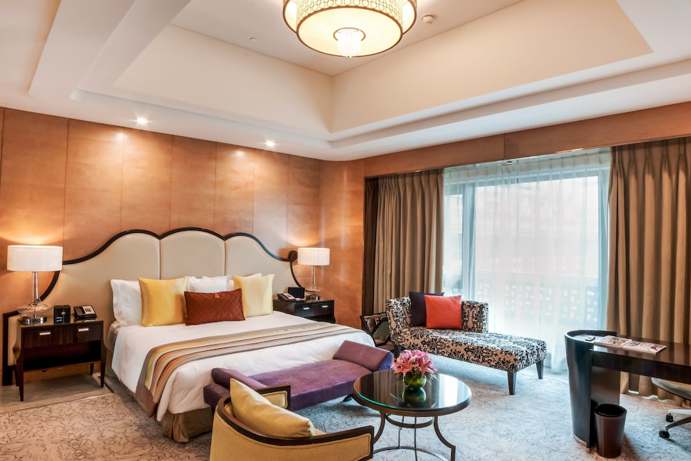 TOWER, CLUB, DOUBLE BED