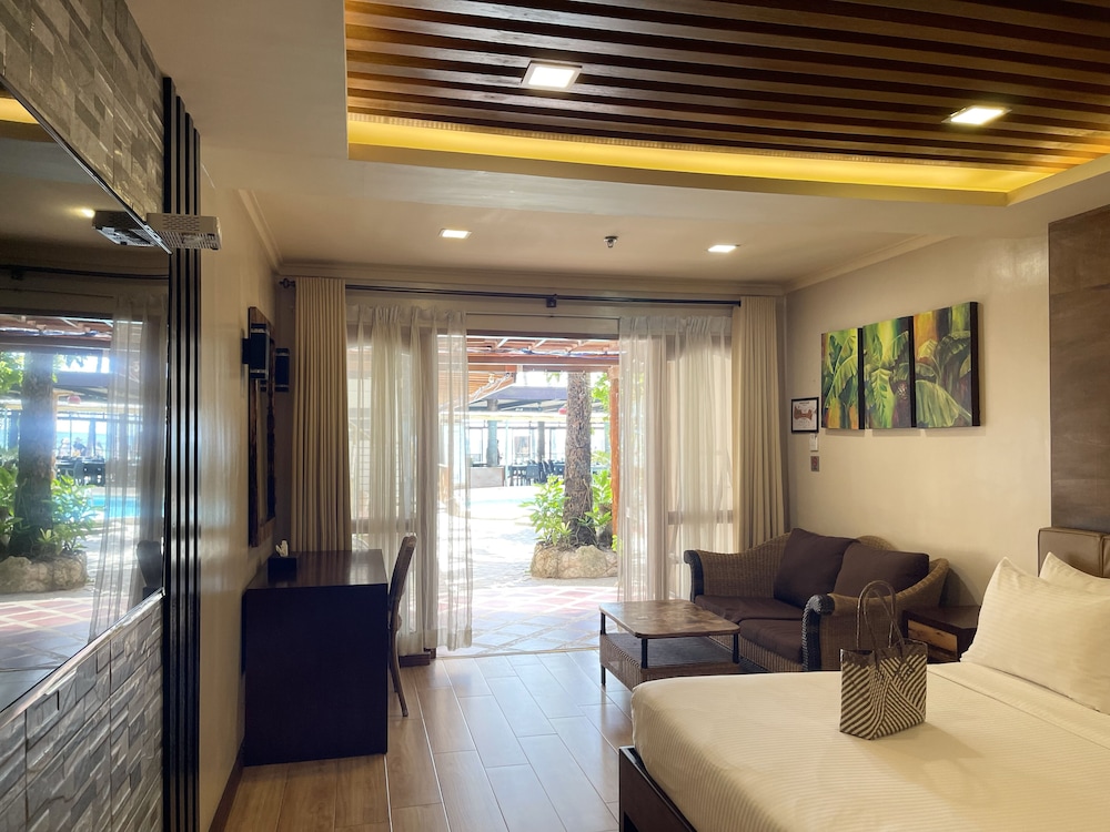 Red Coconut Beach Hotel 31/49