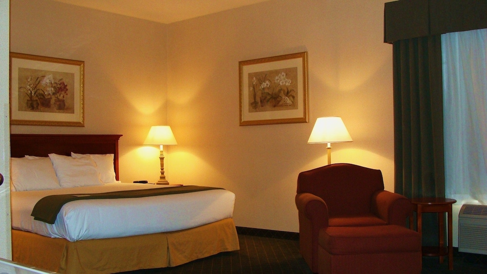 Holiday Inn Express Lebanon 23/36