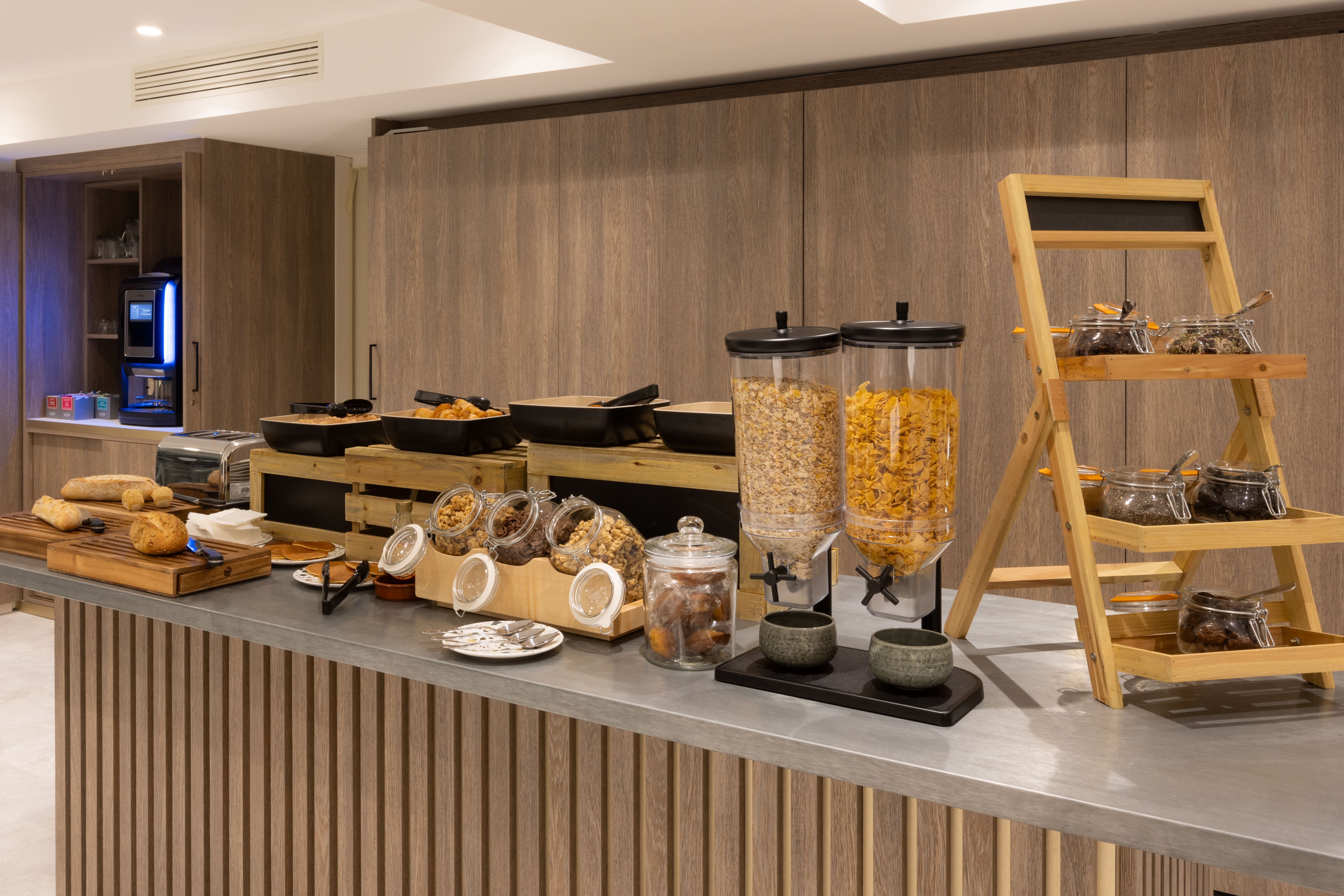 Staybridge Suites Cannes Centre 9/50
