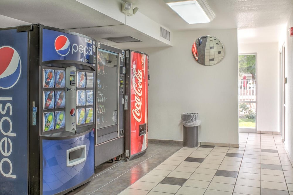 Motel6 Mojave, CA 50/69