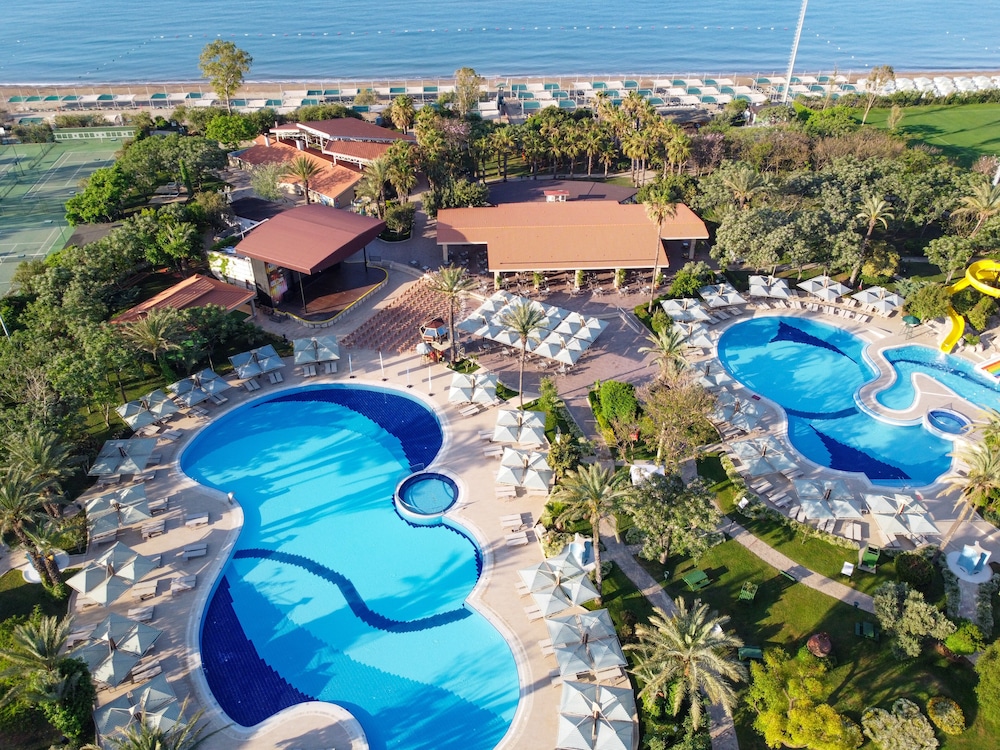 Belconti Resort Hotel 51/87