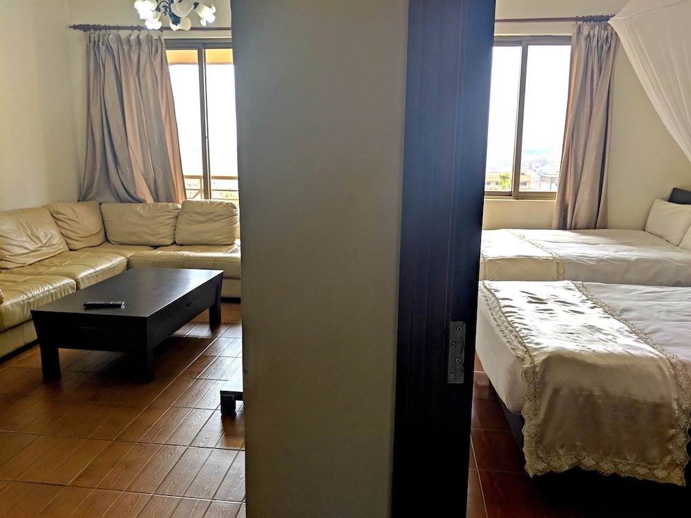 Prestige Hotel Suites 12/50