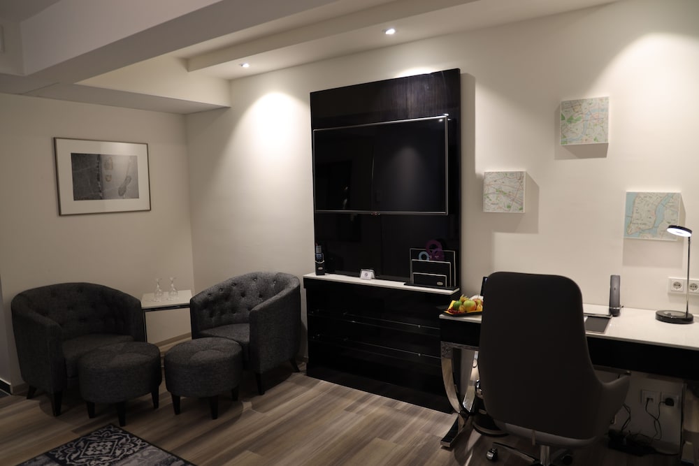 Mercure Hotel Kaiserhof Frankfurt City Center 51/58
