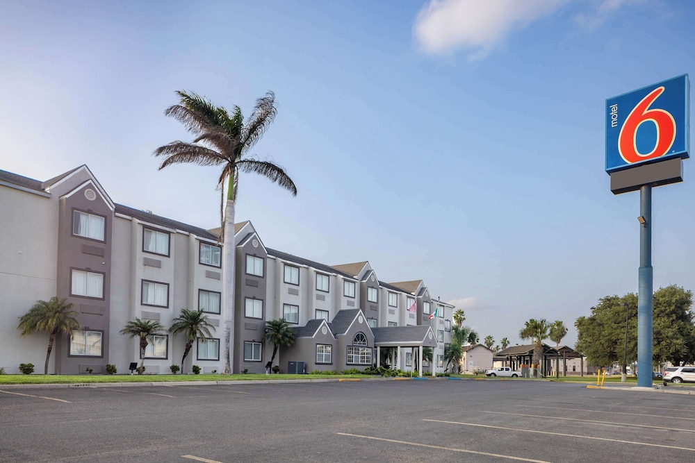 Motel6 McAllen, TX - East 53/60