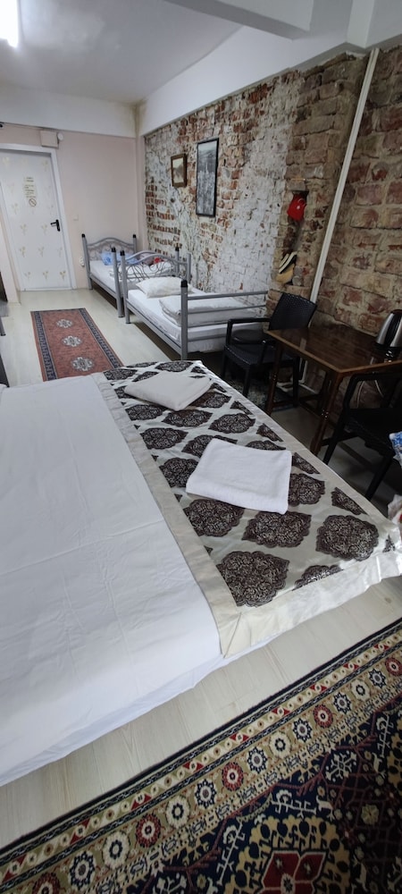 Istanbul Hotel & Guesthouse 5/50