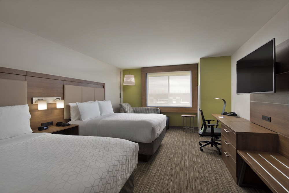 غرفة قياسية بسريرين كوين لذوي الإعاقة، Holiday Inn Express Suites Portland Airport Cascade Stn 2/4