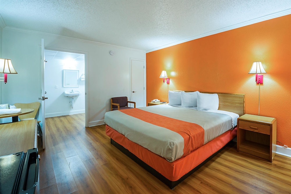 Motel6 Perry, GA 16/39