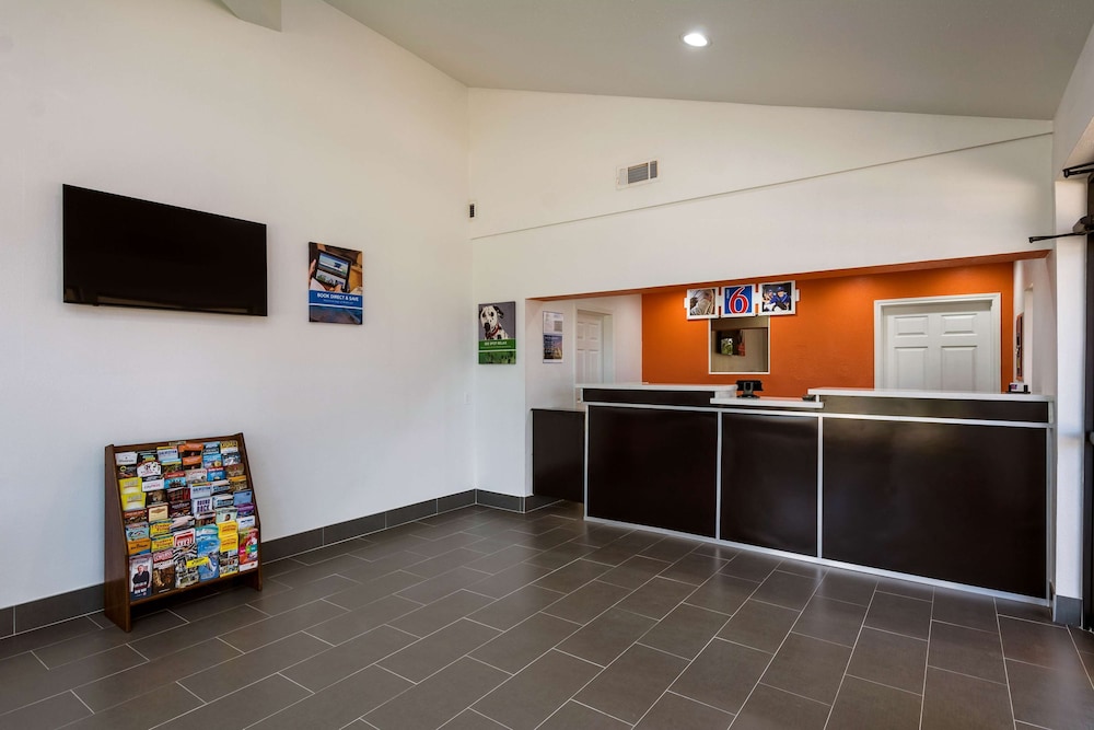 Motel6 Freeport, TX 16/54