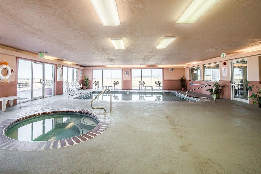 Quality Inn & Suites Fillmore I-15 23/40