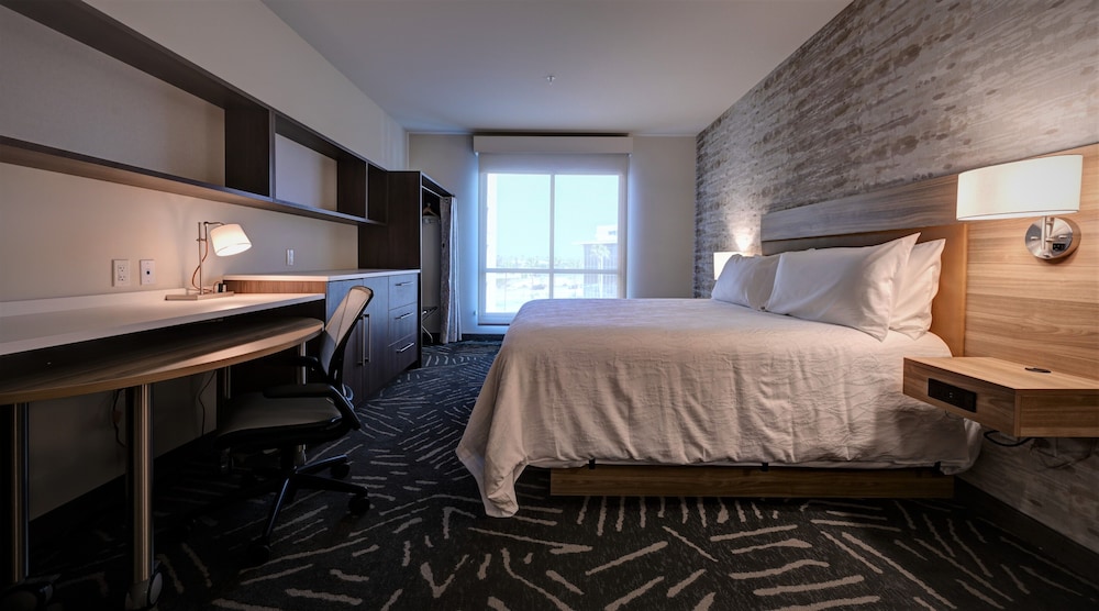 Home2 Suites By Hilton Anaheim Resort 14/45