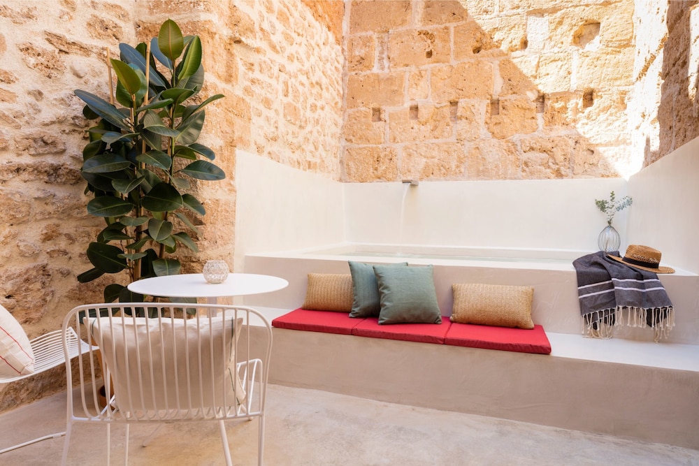 ARA Alcudia Adults Only 42/50