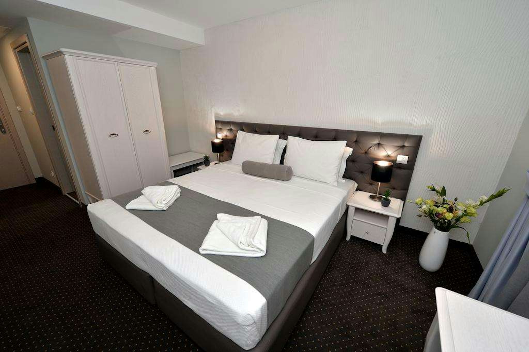 ALEXANDAR II HOTEL 7/20