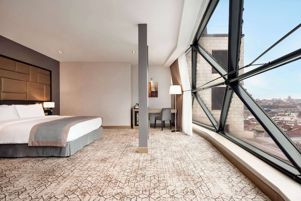 PANORAMA, KING BED