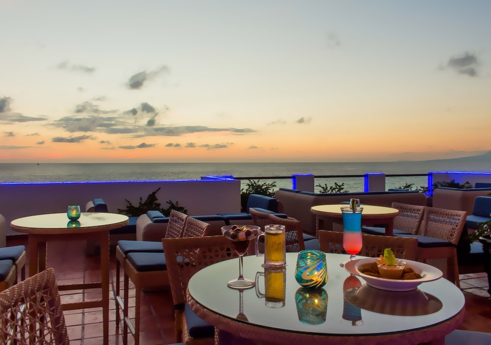 Plaza Pelicanos Grand Beach Resorts 51/65