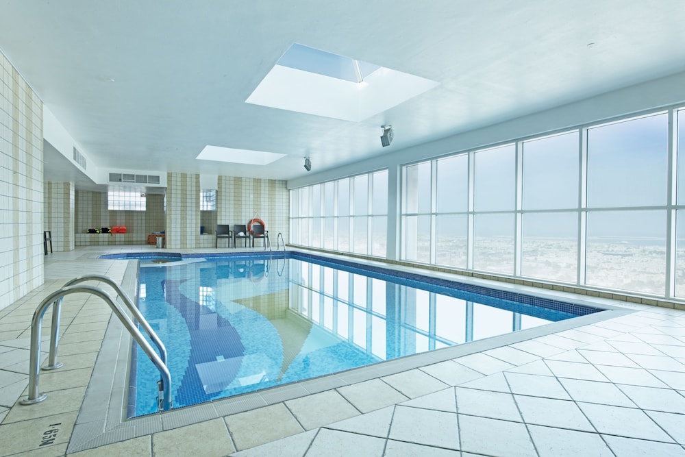 swimming pool spa