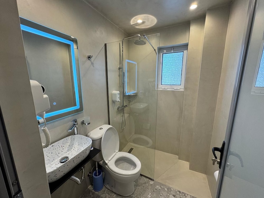HOTEL DRILONI 45/51