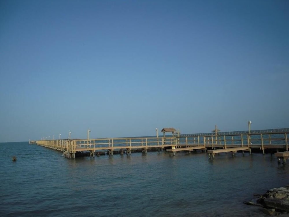 Bayfront Cottages 20/28
