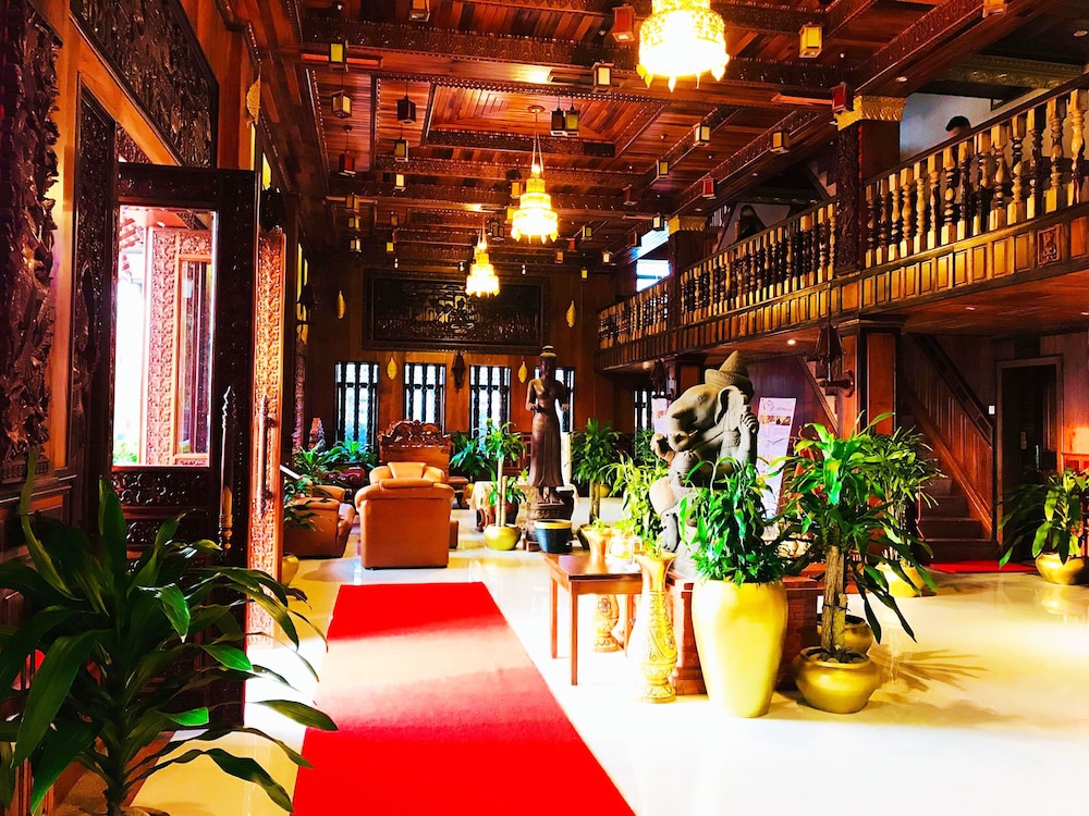 Hello Cambodia Boutique 35/46