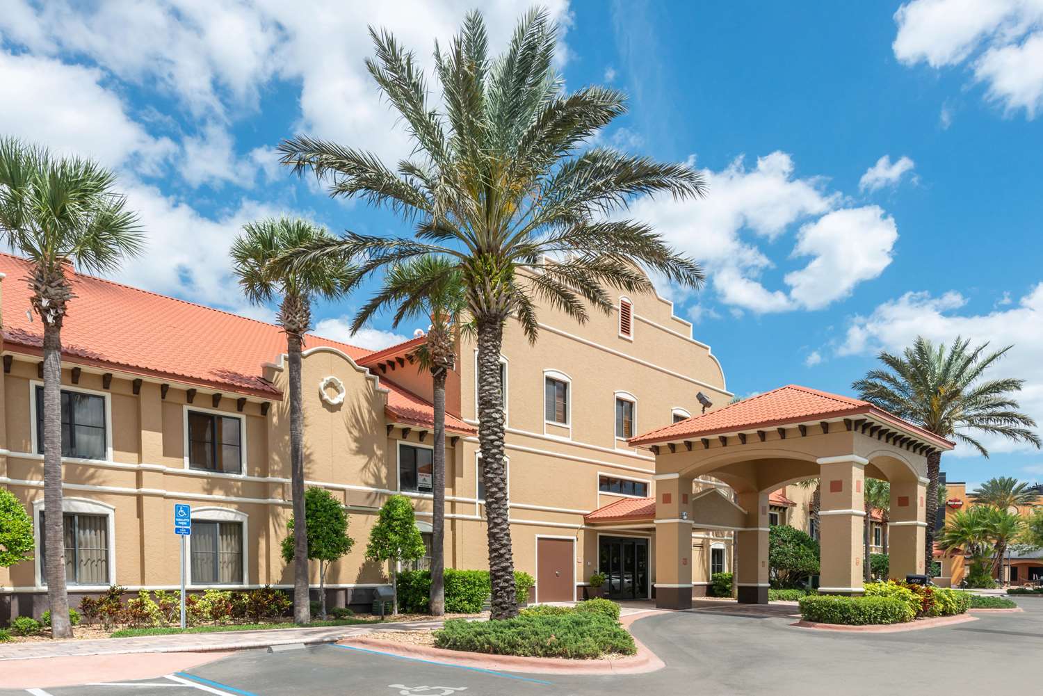 Clarion Inn Ormond Beach at Destination Daytona 12/15