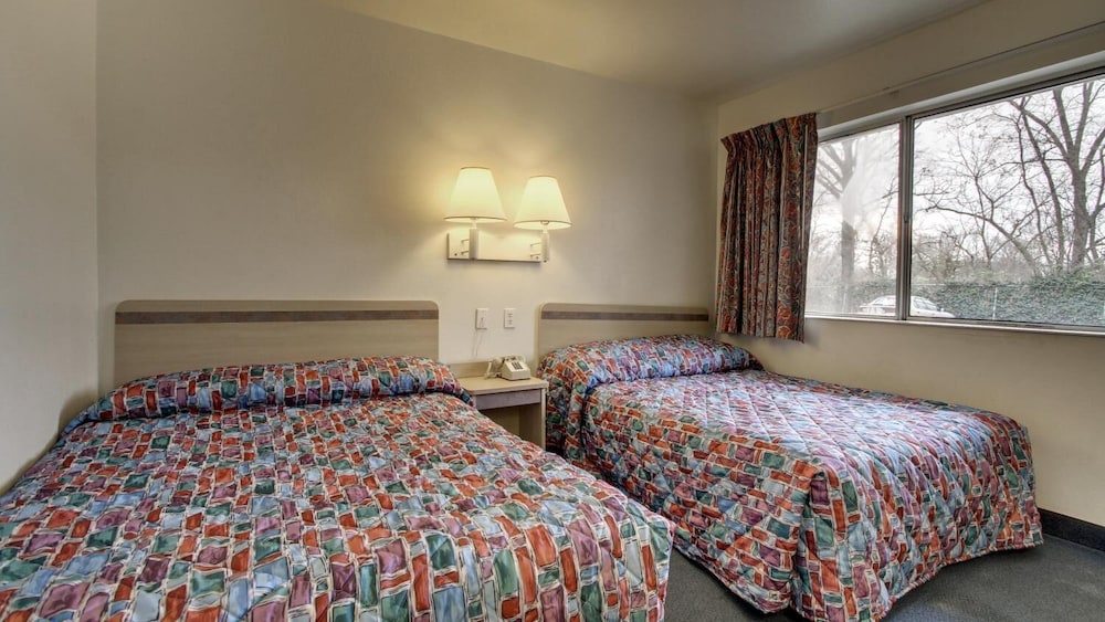 Motel 6 Louisville N Jeffersonville 15/36