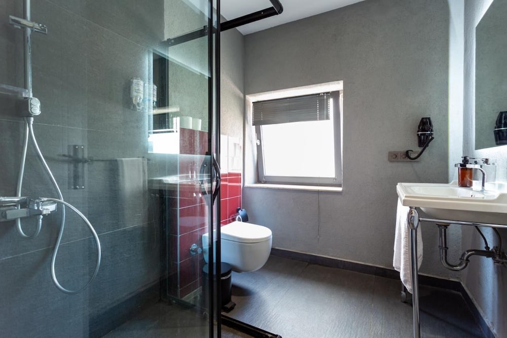 Gytha Hotel Pera 45/50