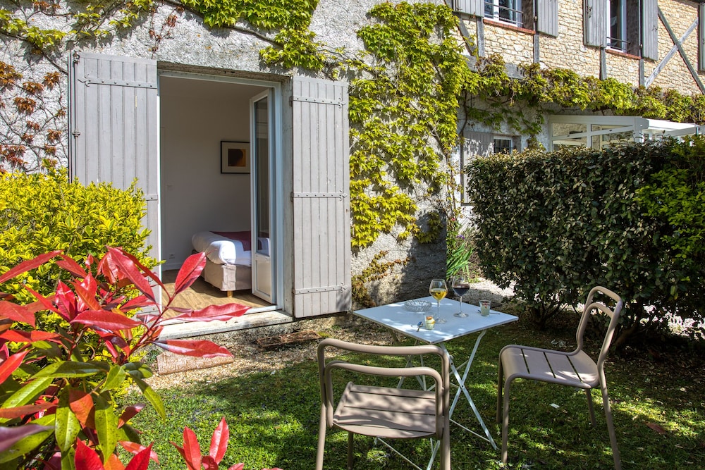 Hôtel Restaurant Le Meysset 44/50