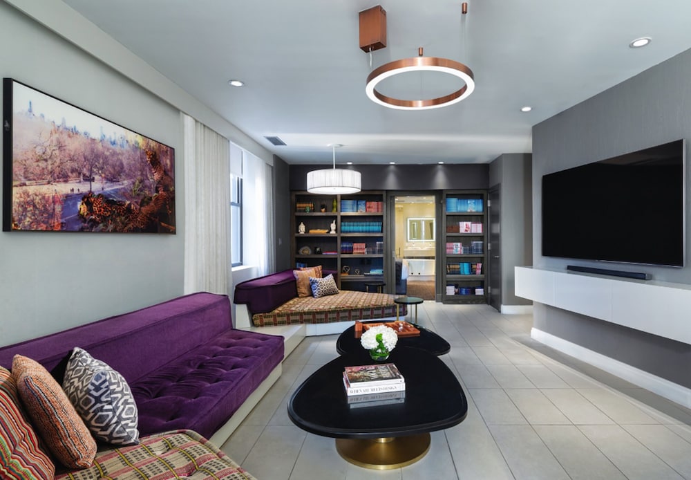 Dream Midtown 44/72