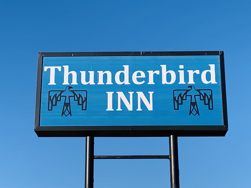 Thunderbird Inn 2/35