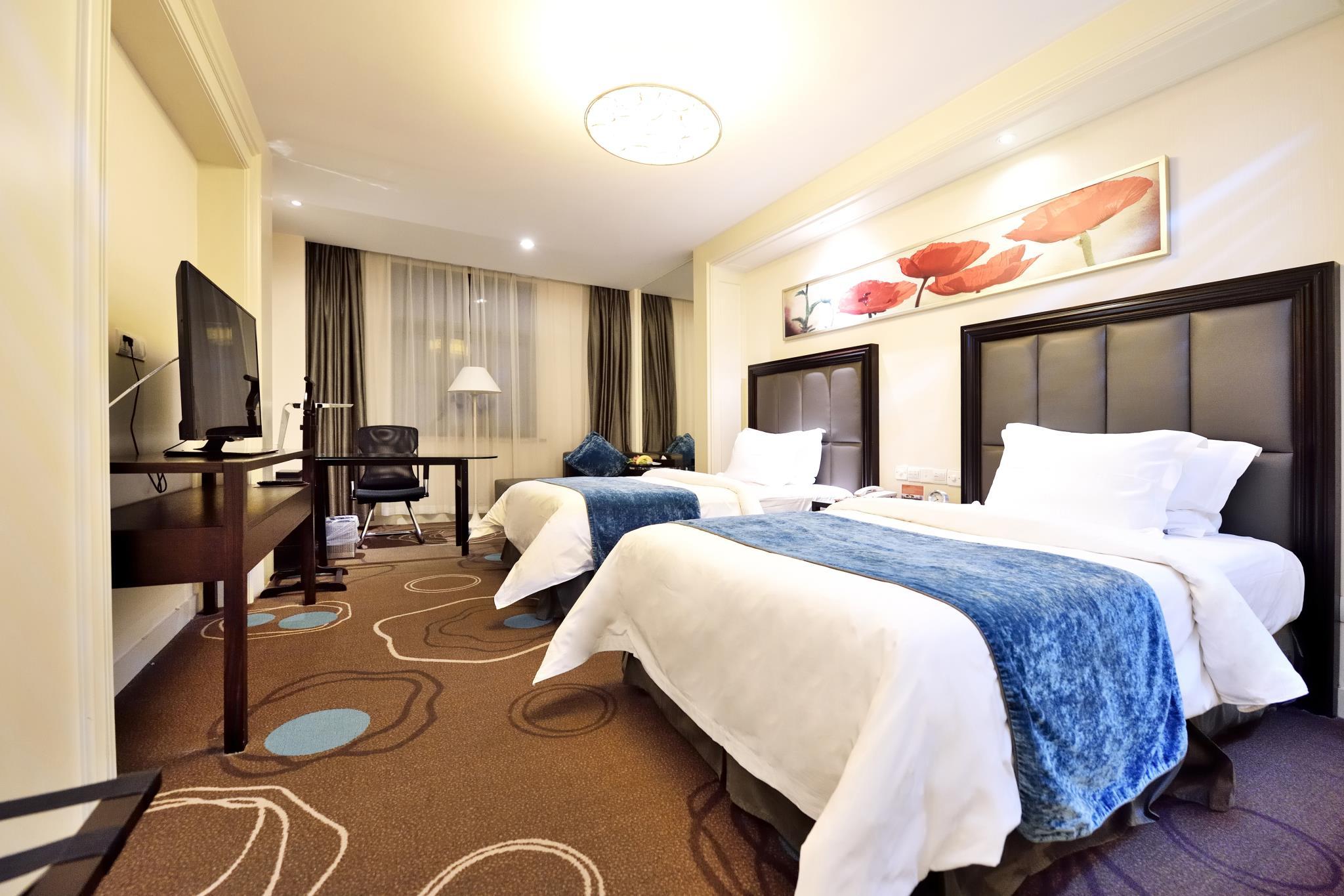 PREMIER, DELUXE, TWIN BEDS