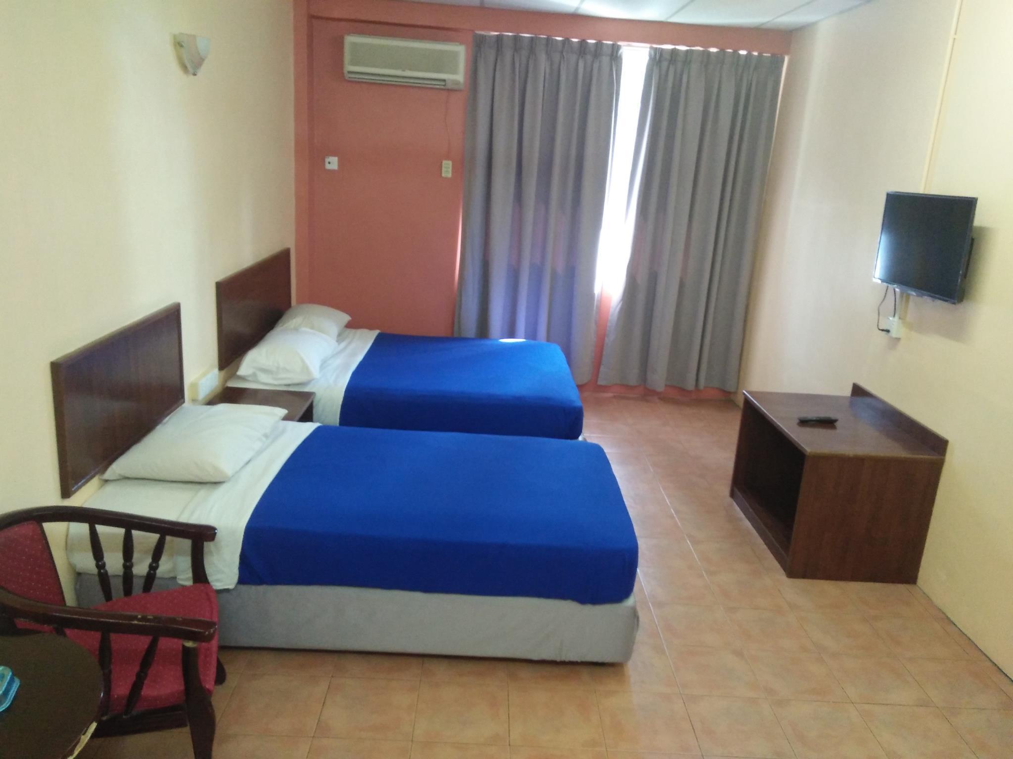 Family, 1 Double and 1 Single Bed, Old Wing