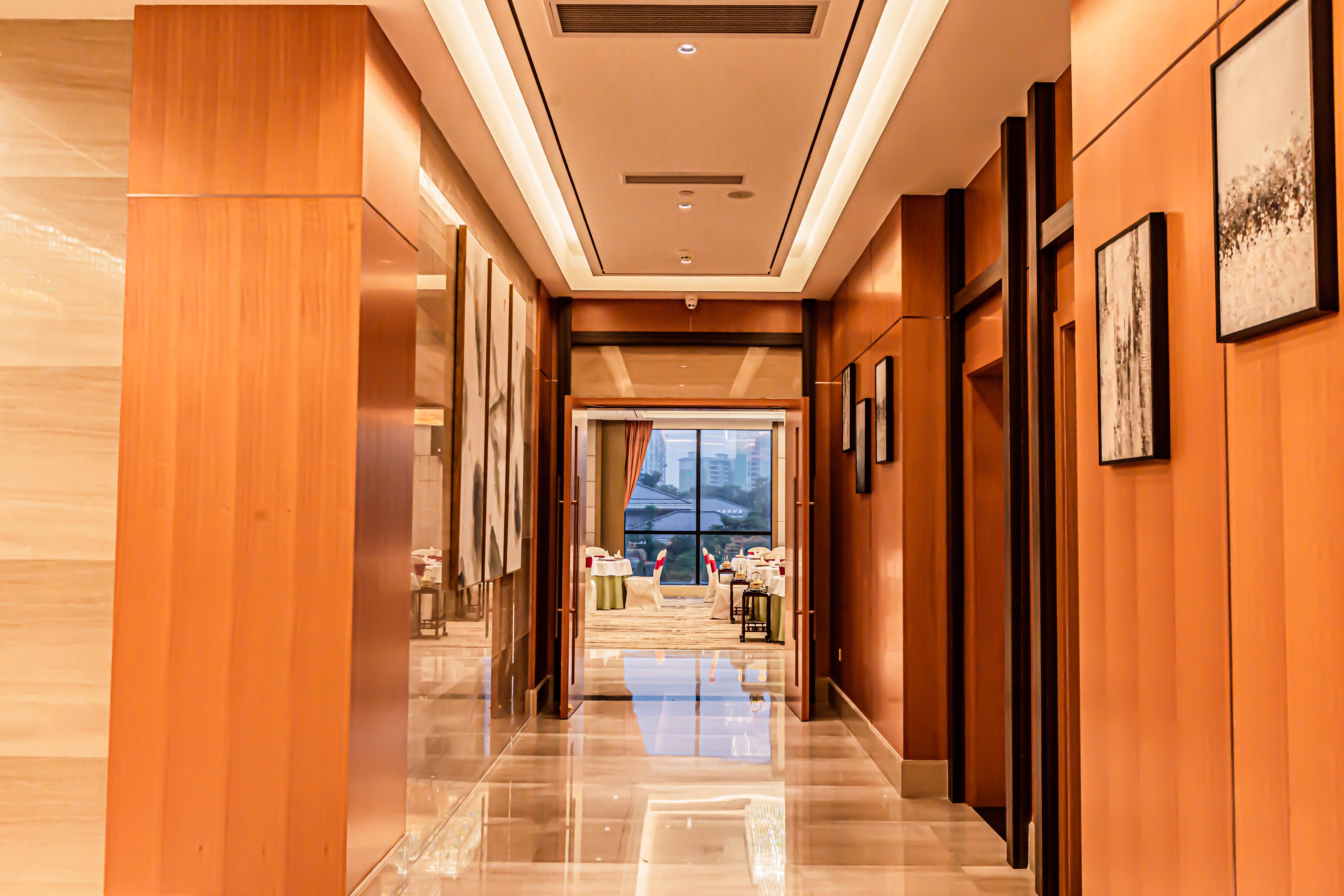 HUALUXE YANGJIANG CITY CENTER 38/79