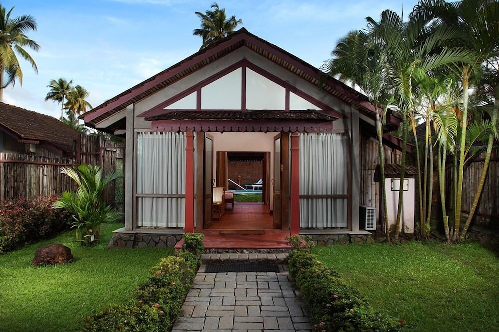Abad Whispering Palms 60/66