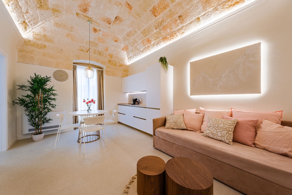 Palazzo Clemente 20/50