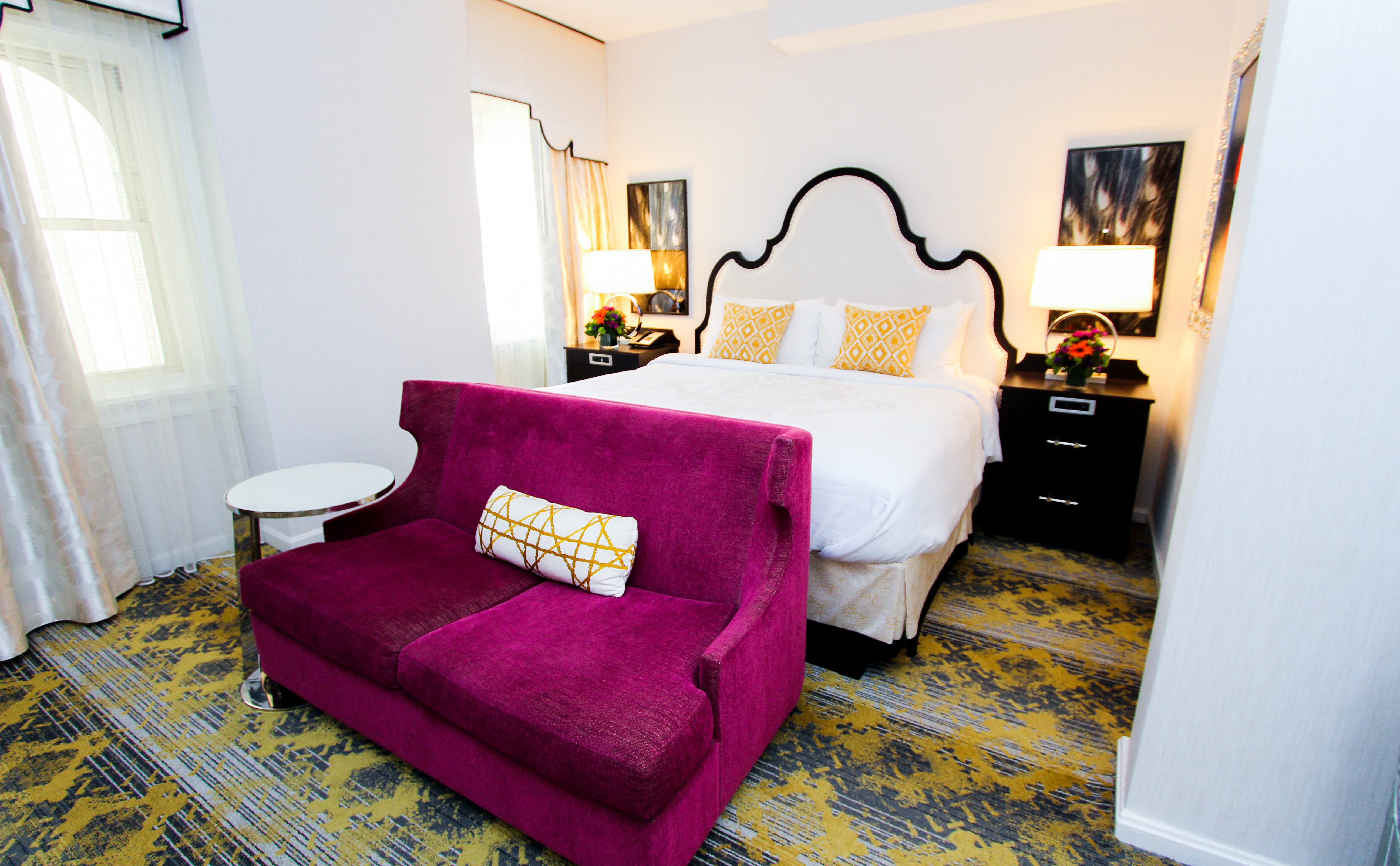 JUNIOR SUITE, KING BED