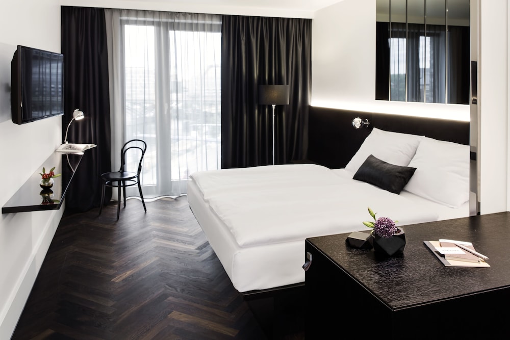 Hotel AMANO Grand Central 48/76