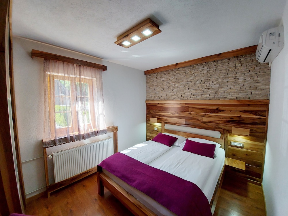 Plitvice Ethno House 9/24