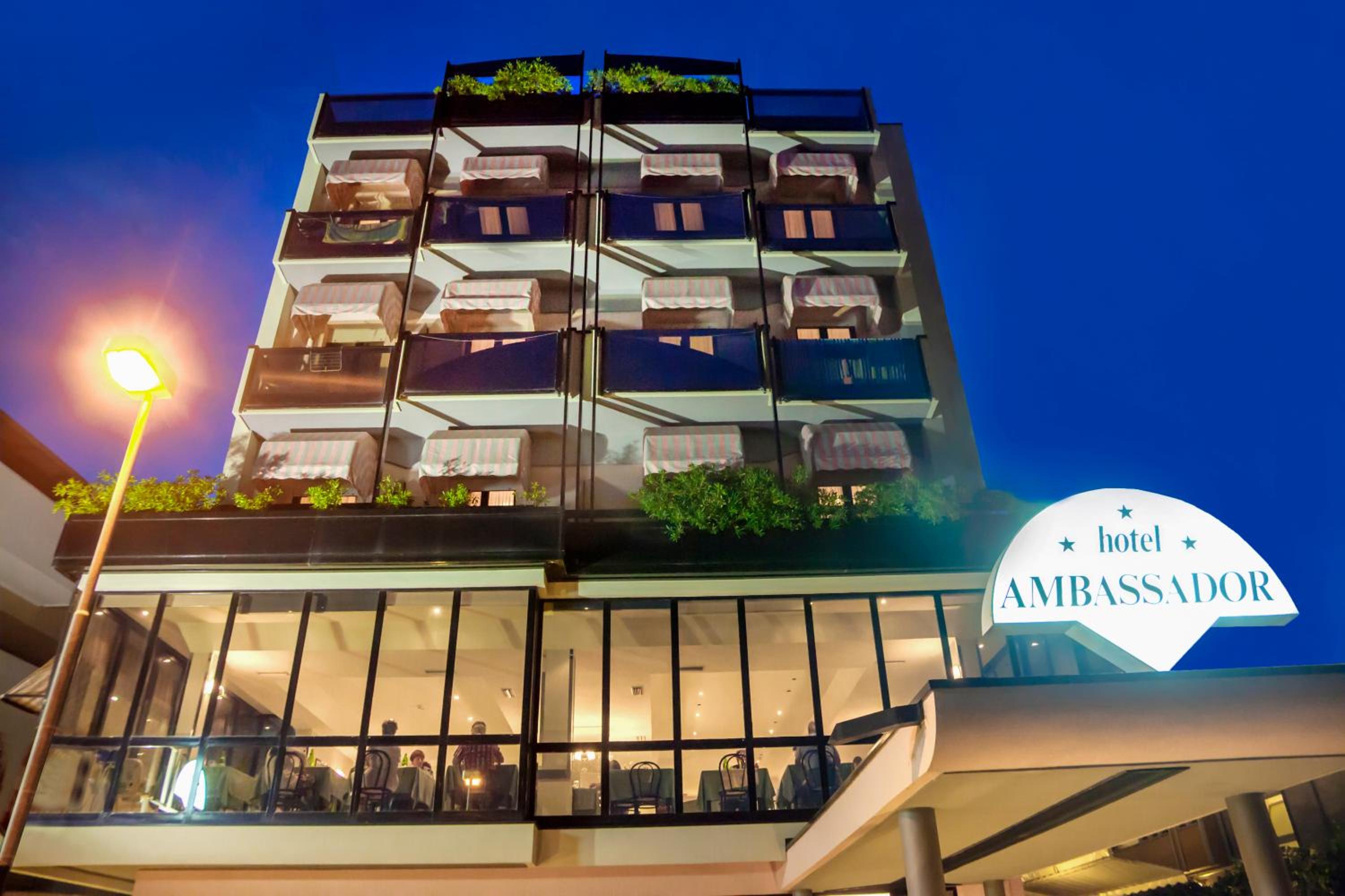 Hotel Ambassador 6/49