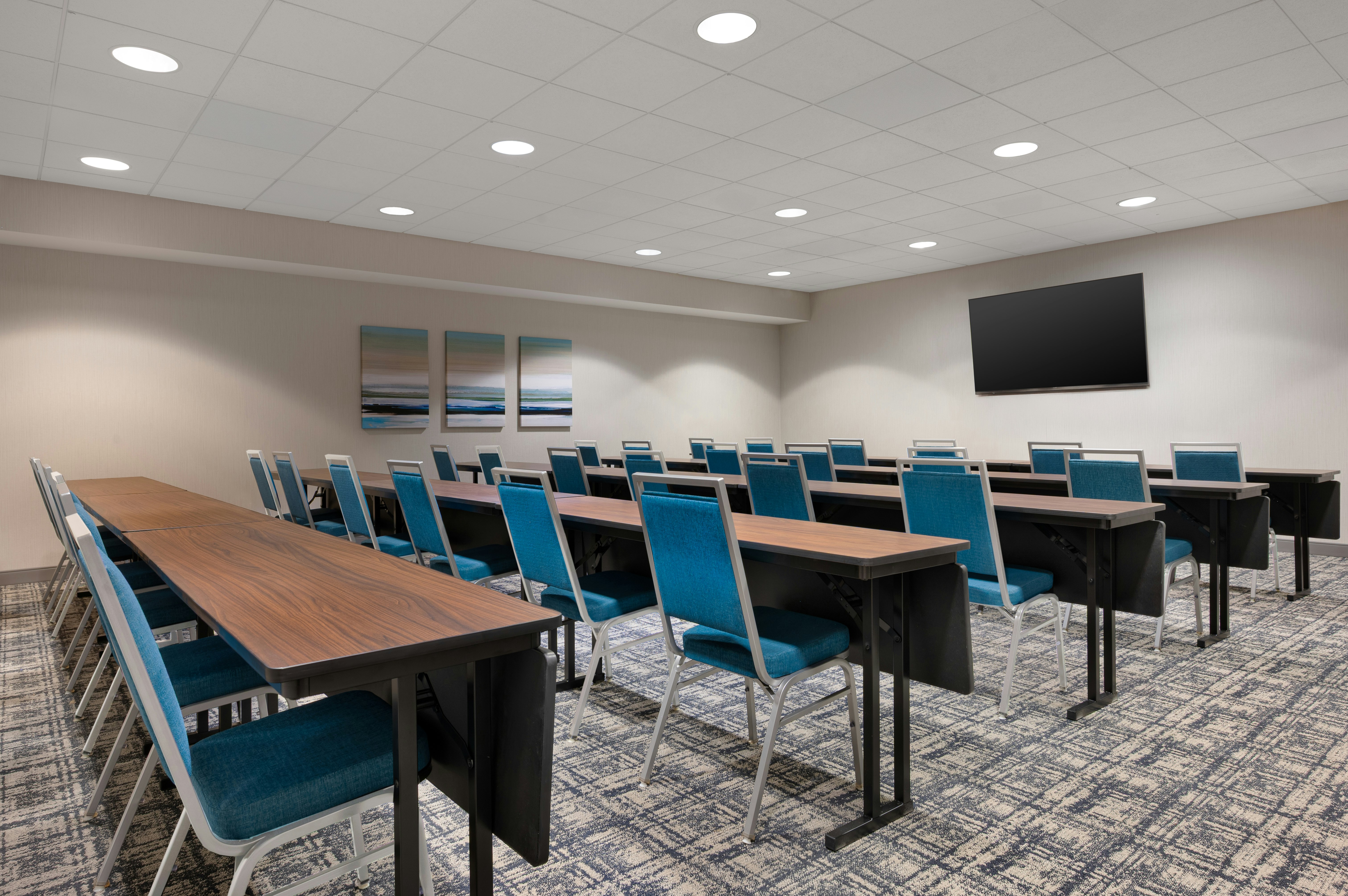 Hampton Inn and Suites Wilkes-Barre Scranton 25/34