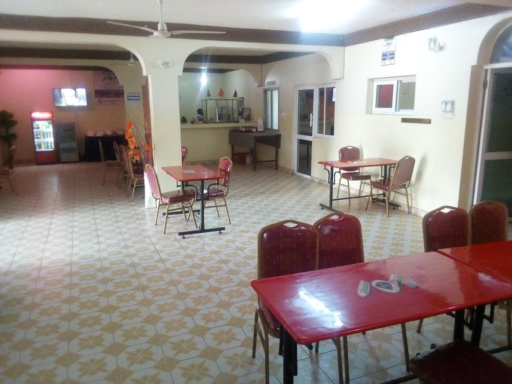 Kinondoni Diamond Hotel 6/20