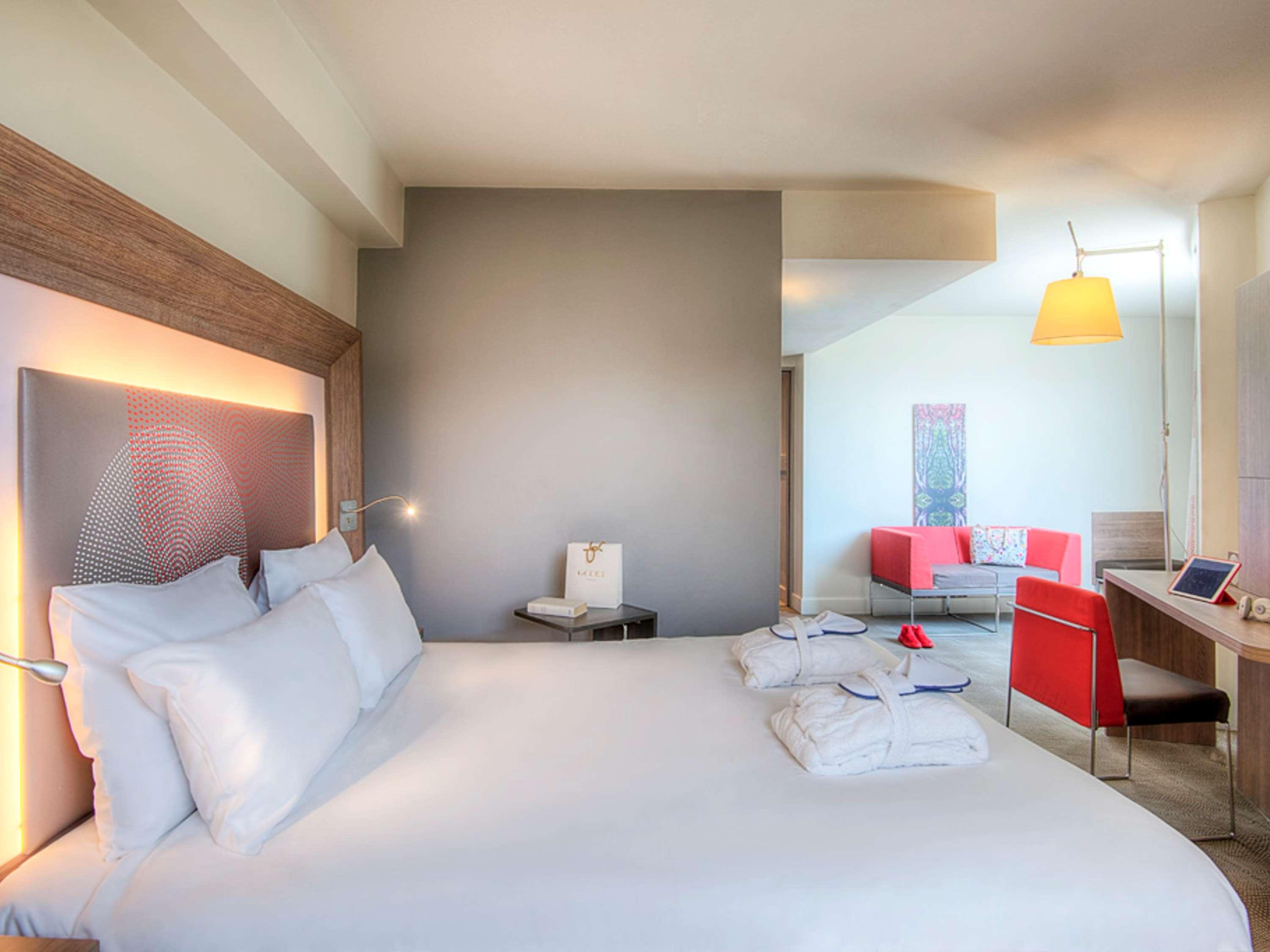 EXECUTIVE, DOUBLE BED