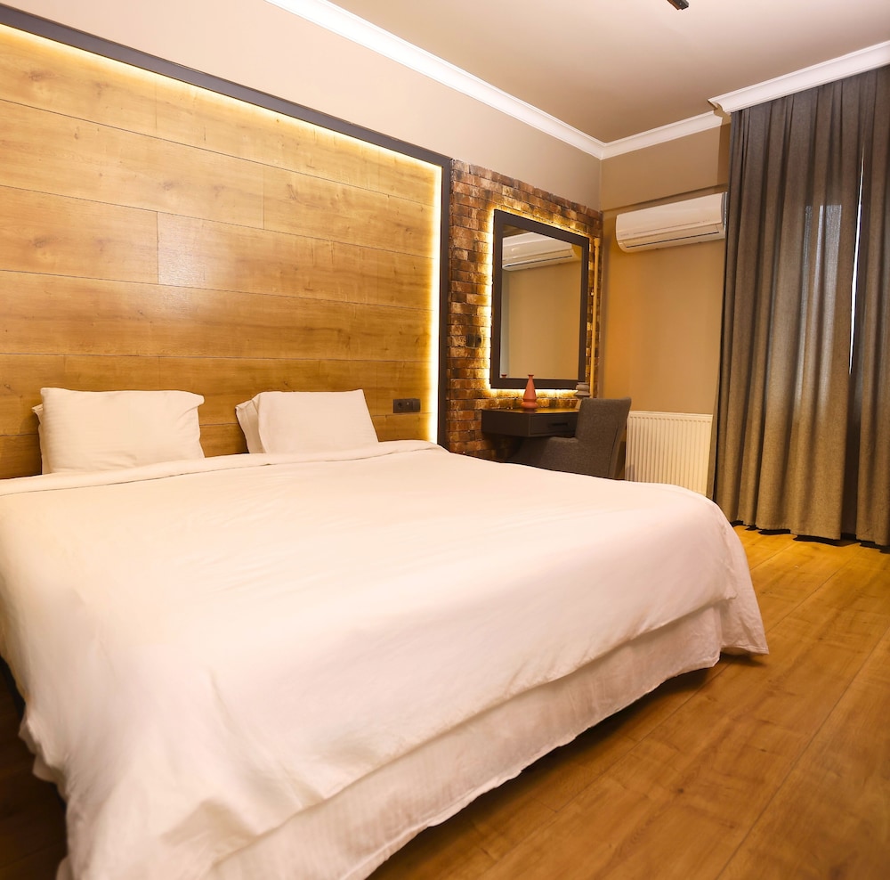 Esin Hotel 16/50