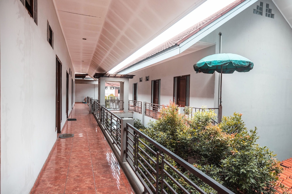 OYO 686 Bunga Karang Hotel 3/46