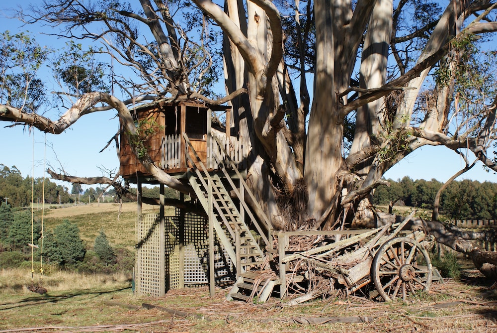 AAA GRANARY ACCOMMODATION-THE LAST RESORT 63/63