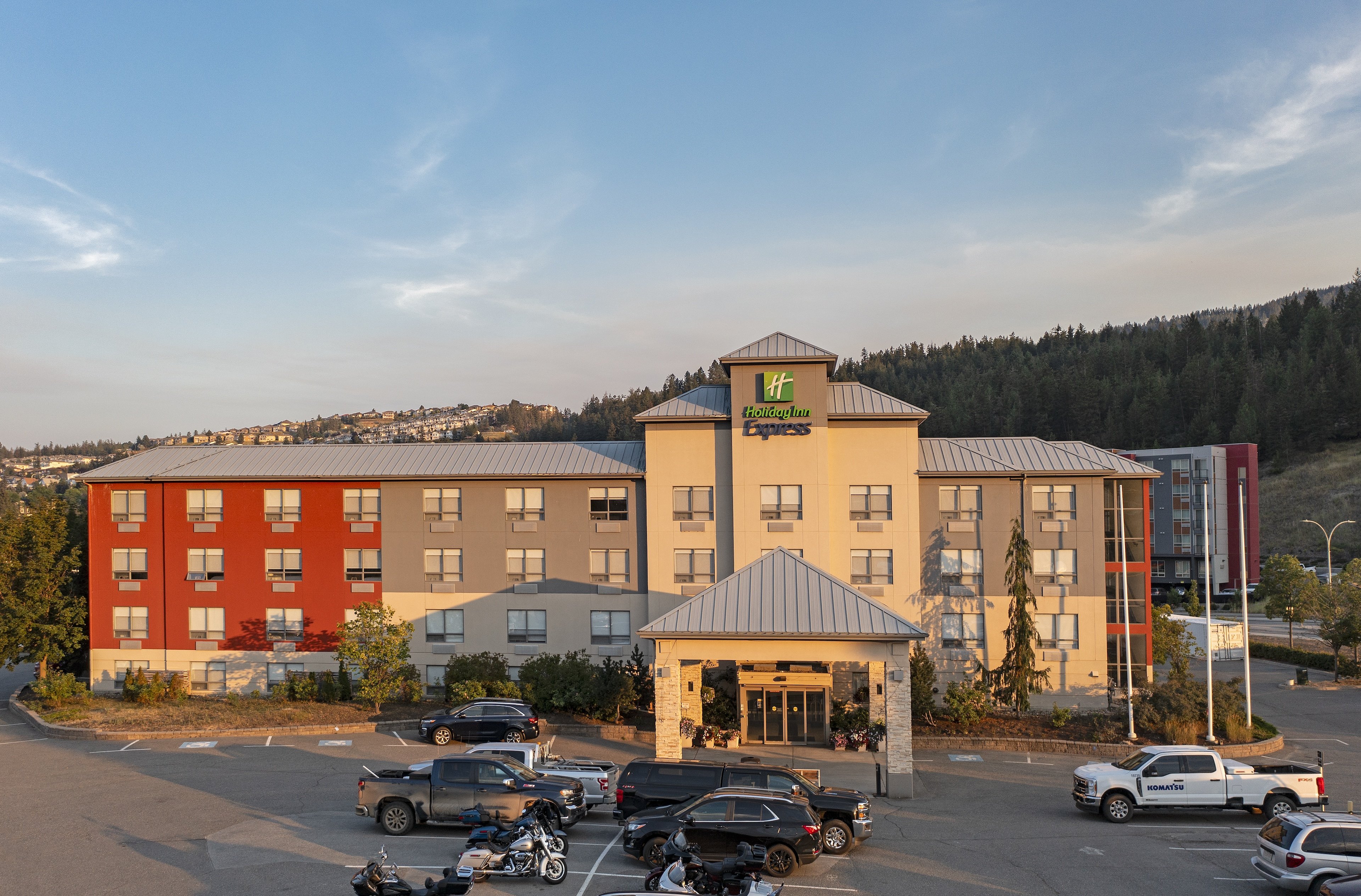 Holiday Inn Express Kamloops 70/74