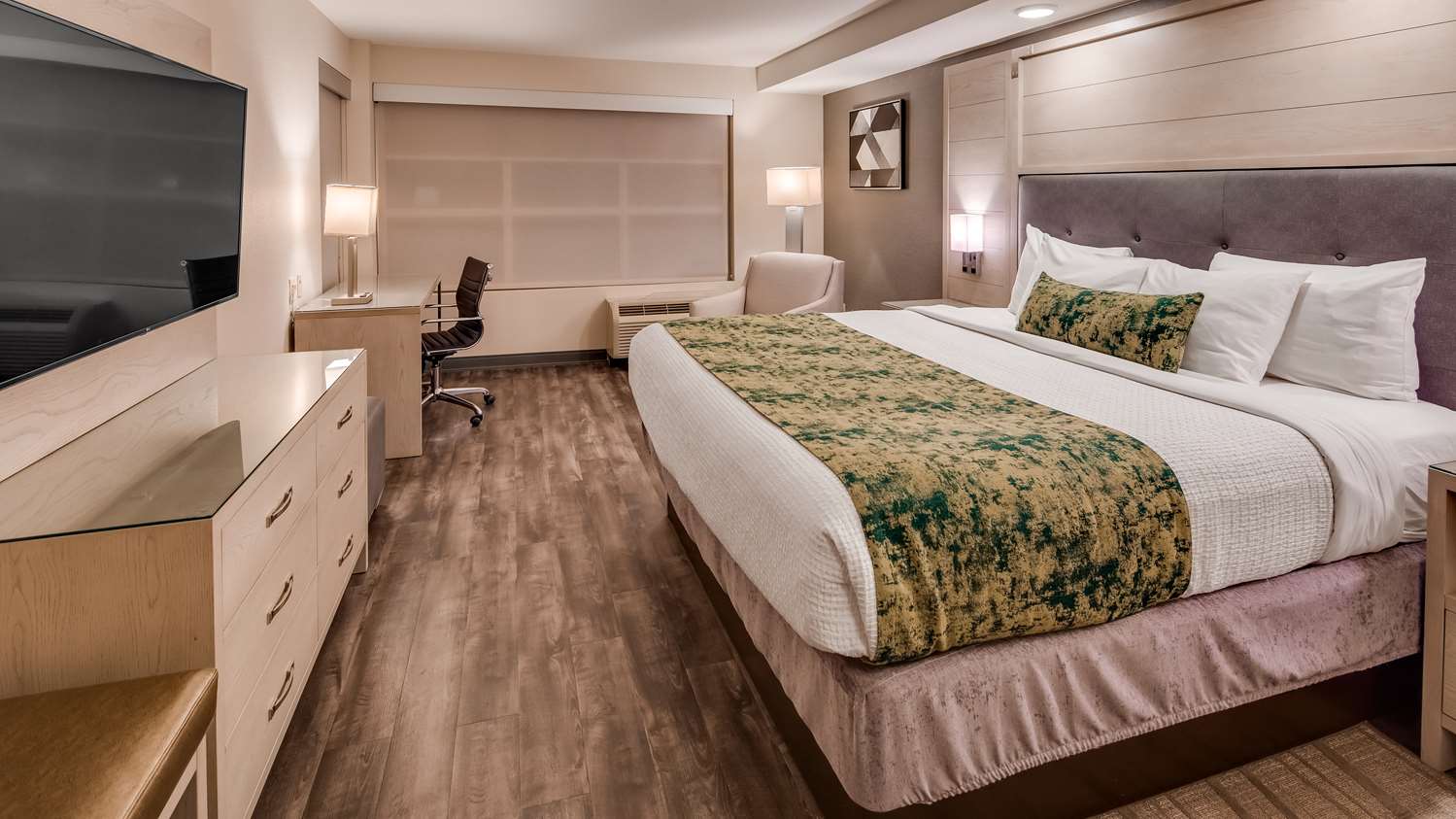 Room, King Bed