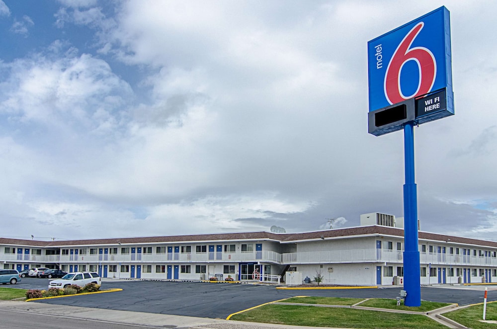 Days Inn by Wyndham Rock Springs 49/56