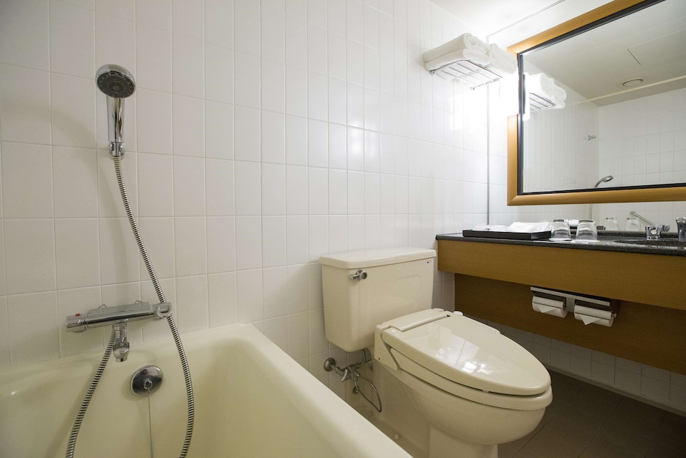 Nagoya Tokyu Hotel 48/50